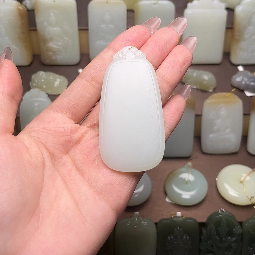 和田玉未镶嵌颈饰