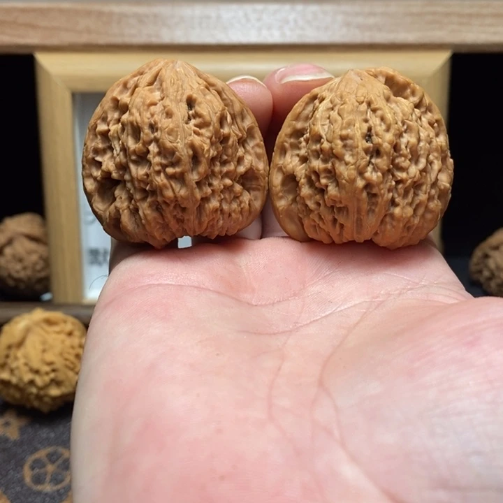 ヾ****吊坠文玩核桃南疆