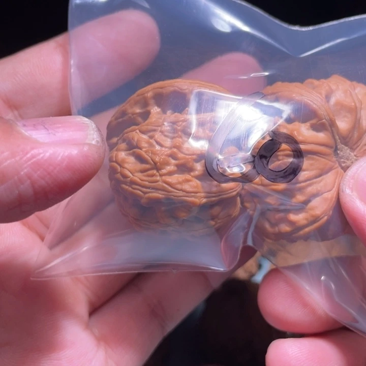 文玩核桃吊坠60呃呃呃