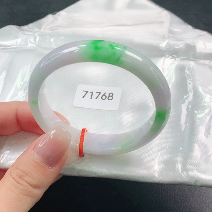 E***R翡翠手镯（贵妃镯）未镶嵌天然翡翠手镯01