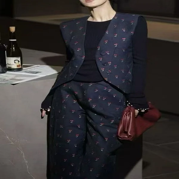 《范范高定》设计师款花纹马甲十九分直筒裤