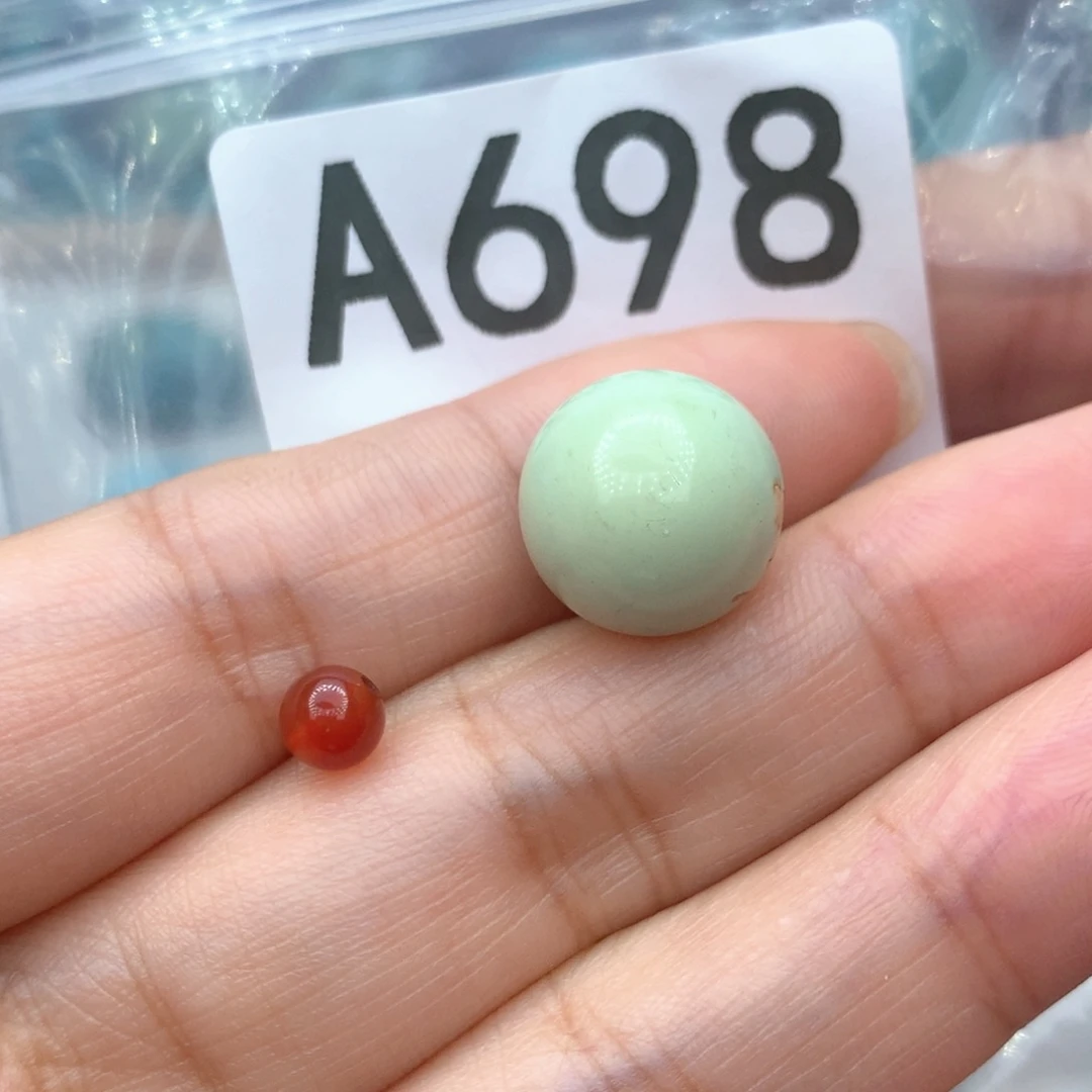 未镶嵌南红玛瑙珠宝奇石