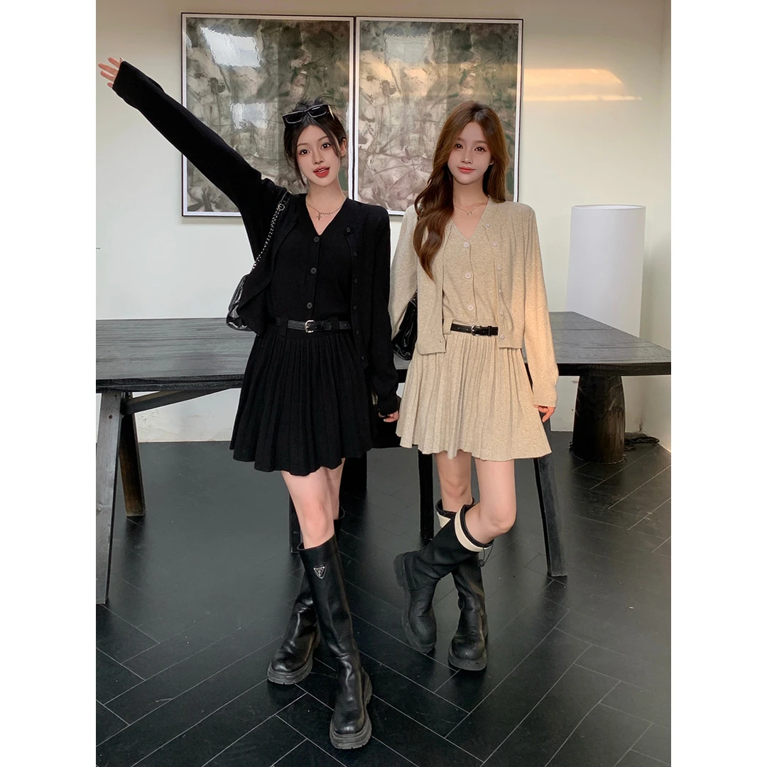 大码秋季高级感针织开衫吊带连衣裙两件套胖MM显瘦