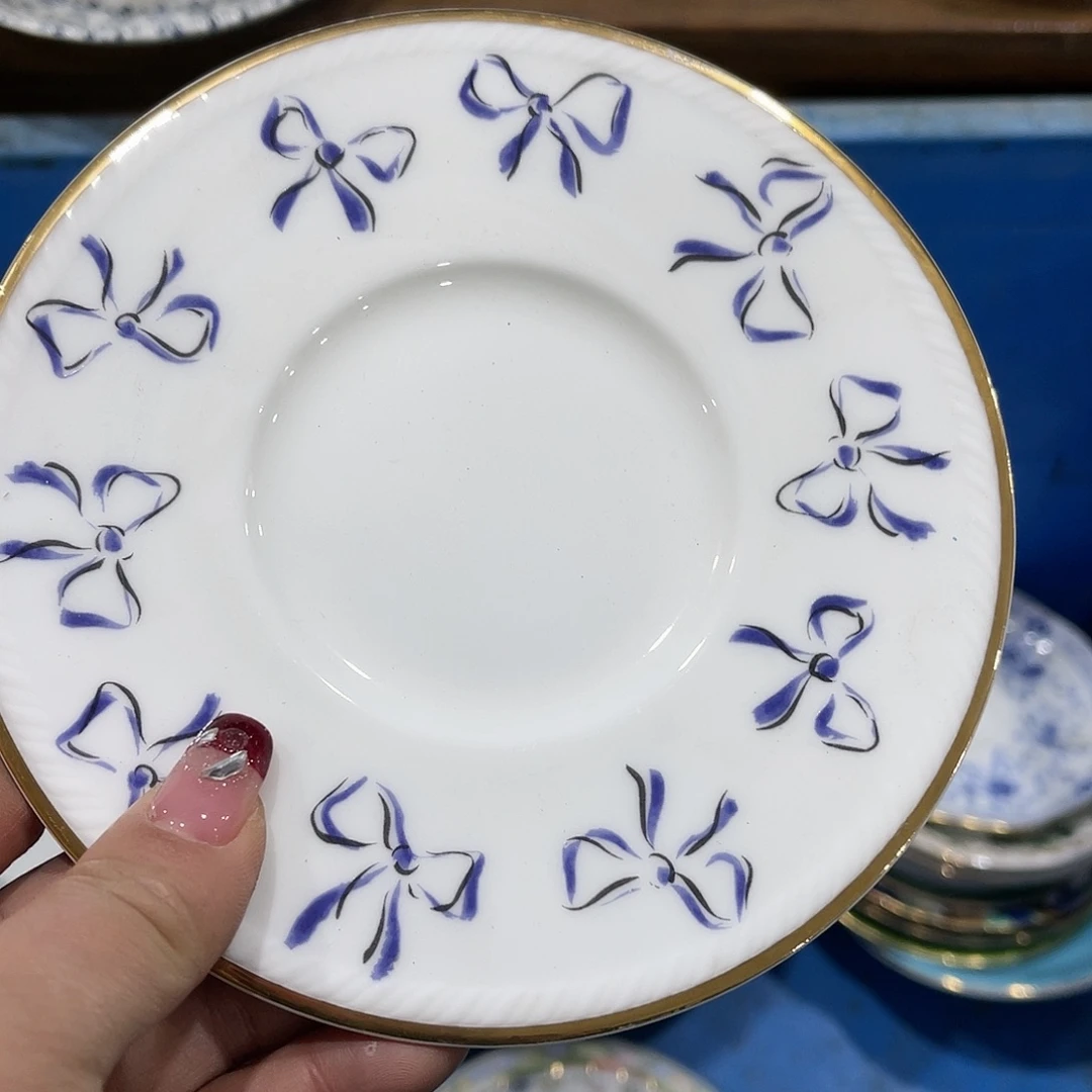 瓷片草****淋我也很开心很感动了吧