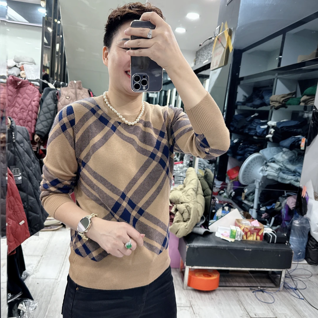 南韩圆领高级大格子2色毛衣19313品