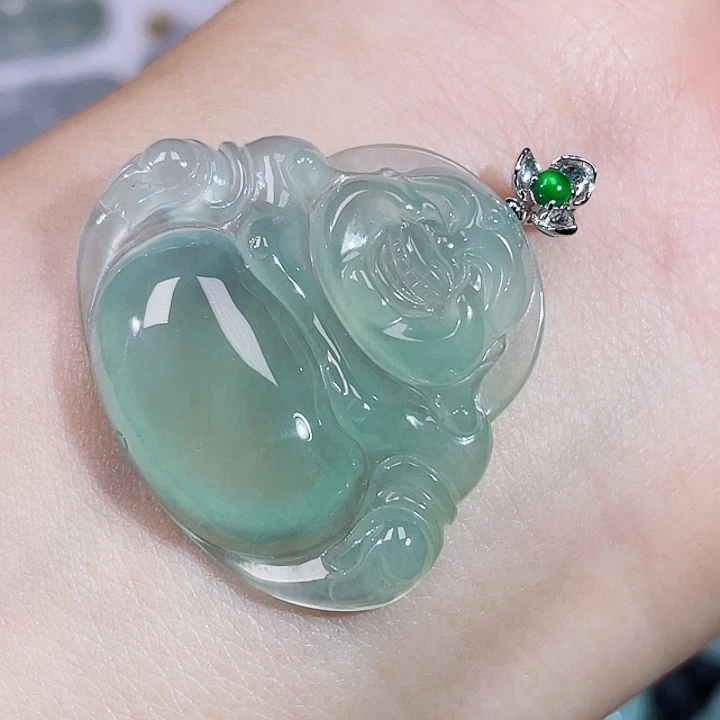 翡翠18K金镶嵌颈饰佛公