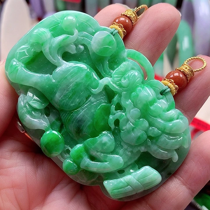 翡翠银S925镶嵌颈饰翡翠