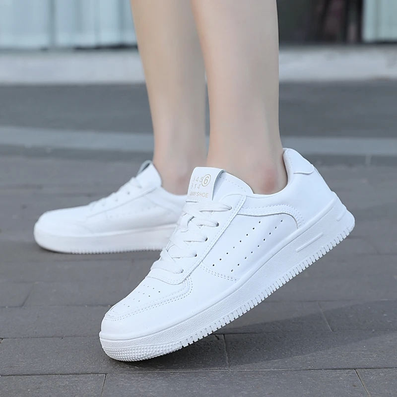 天男女百搭小白鞋高能感四季新款透气青少年休闲百搭学生运动板鞋