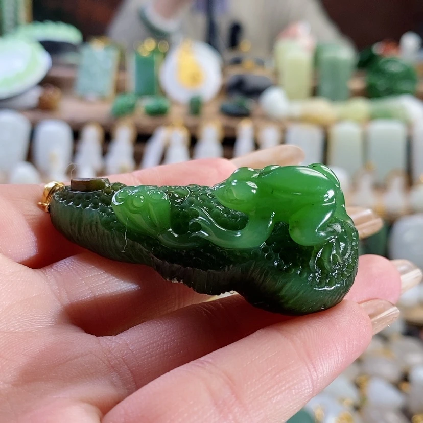 【闪购商品】和田玉吊坠18K金镶嵌