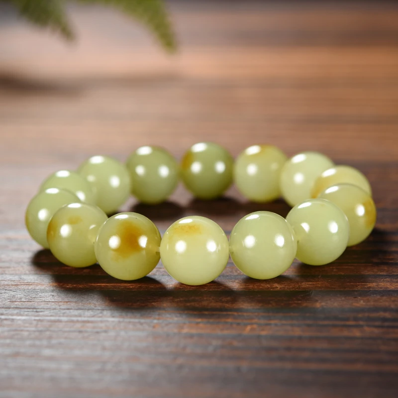 新疆和田玉且末糖青手串