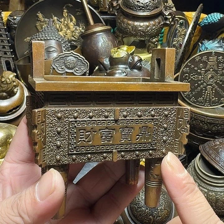 铜器摆件收收藏藏