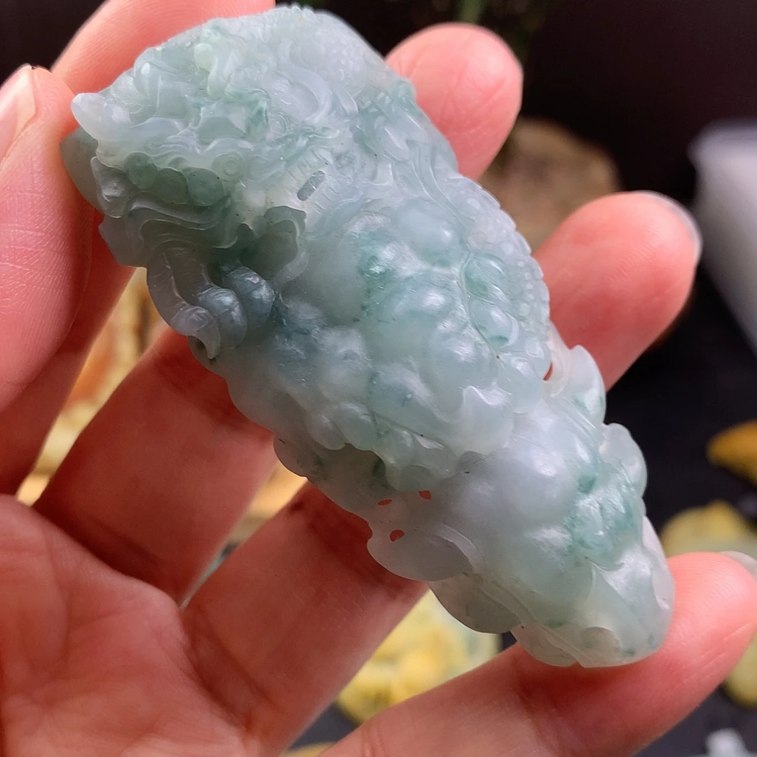 定制翡翠未镶嵌龙骨