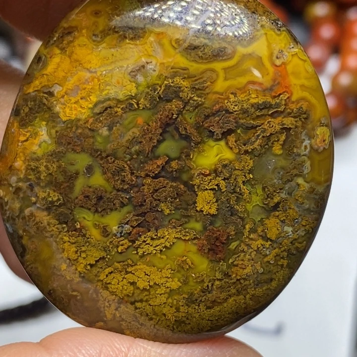 玛瑙/玉髓颈饰未镶嵌斯**类