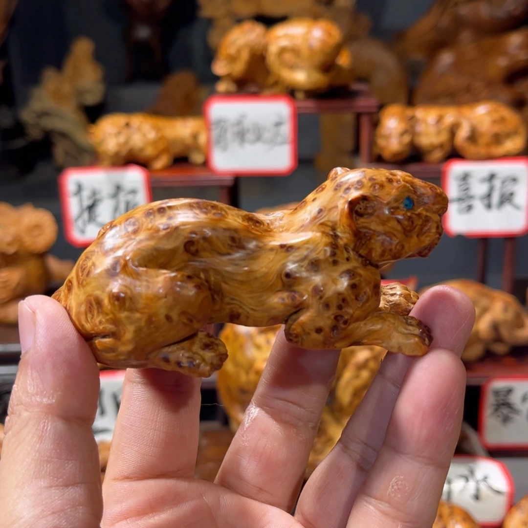 柏木（崖柏）木雕手工把件太行崖柏瘤疤料豹子