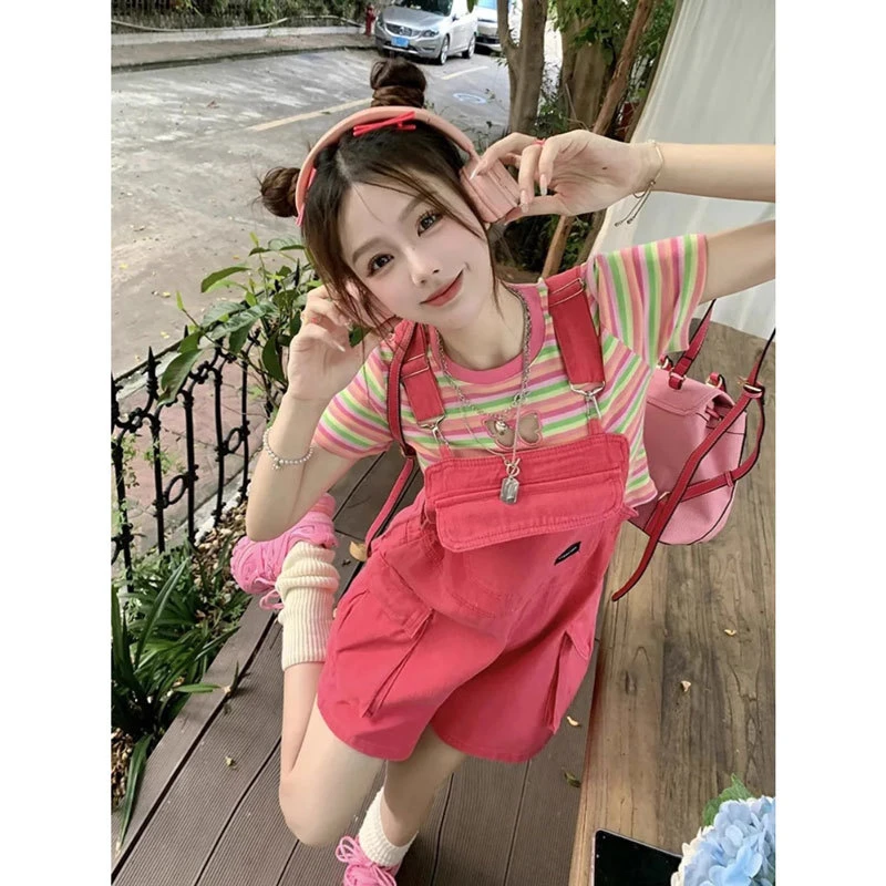 多巴胺穿搭甜酷红色牛仔背带短裤女夏季洋气减龄小个子吊带裤套装