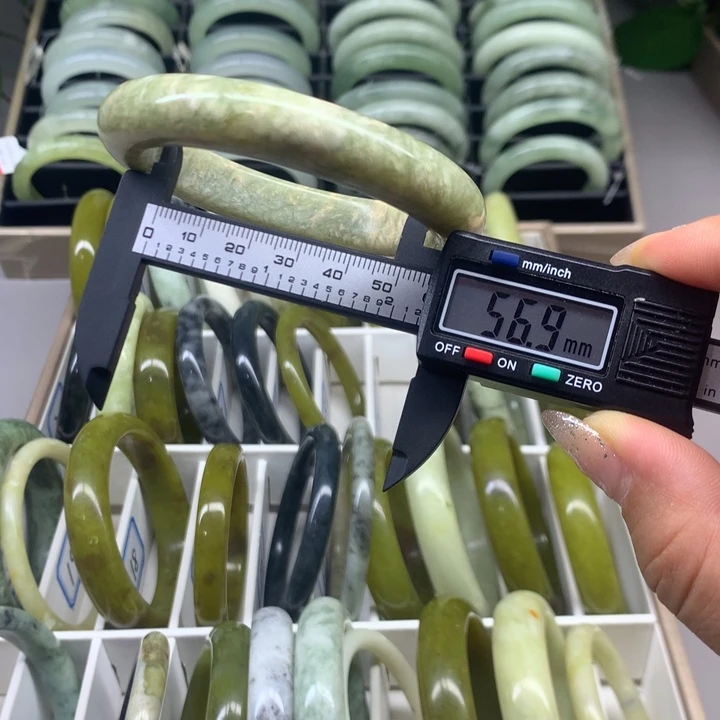 蛇纹石玉未镶嵌手镯24