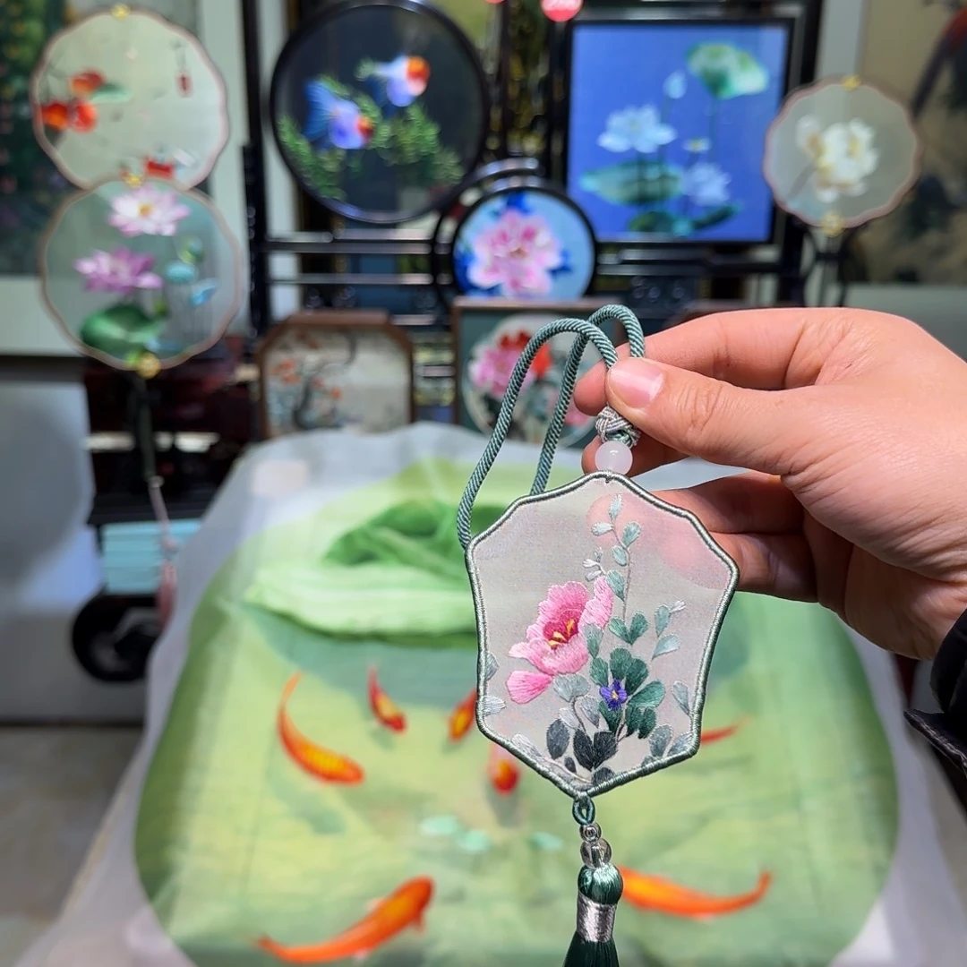 刺绣刺绣工艺精湛