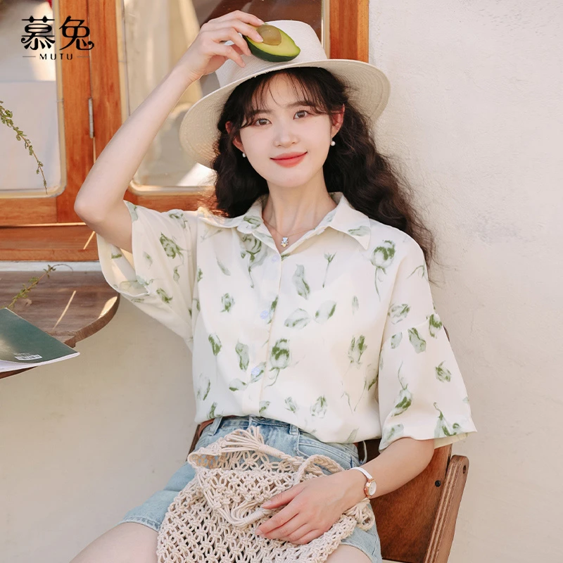 慕兔小清新碎花短袖衬衫女ins潮2025夏季新款设计感小众雪纺上衣