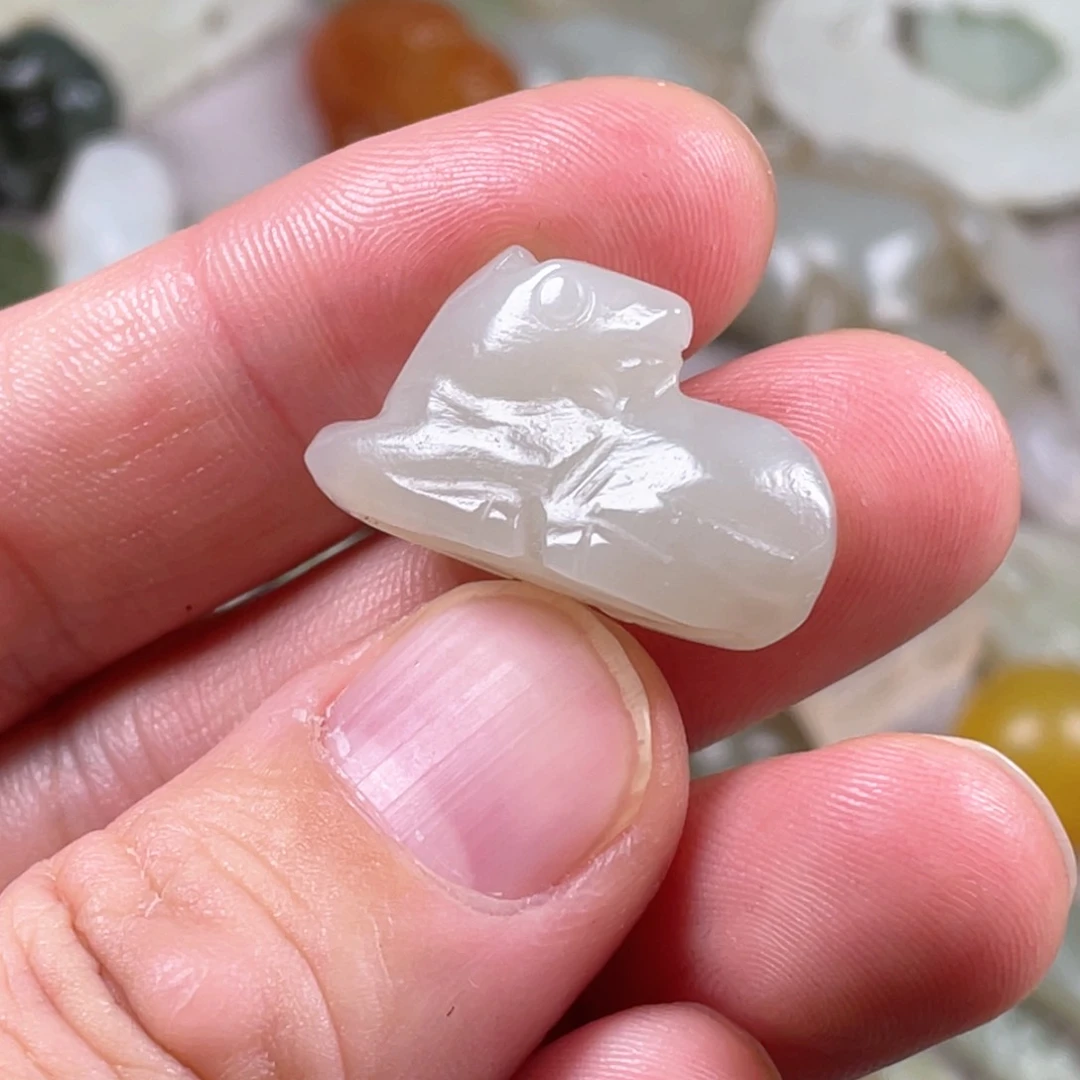 和田玉（糖玉）颈饰未镶嵌