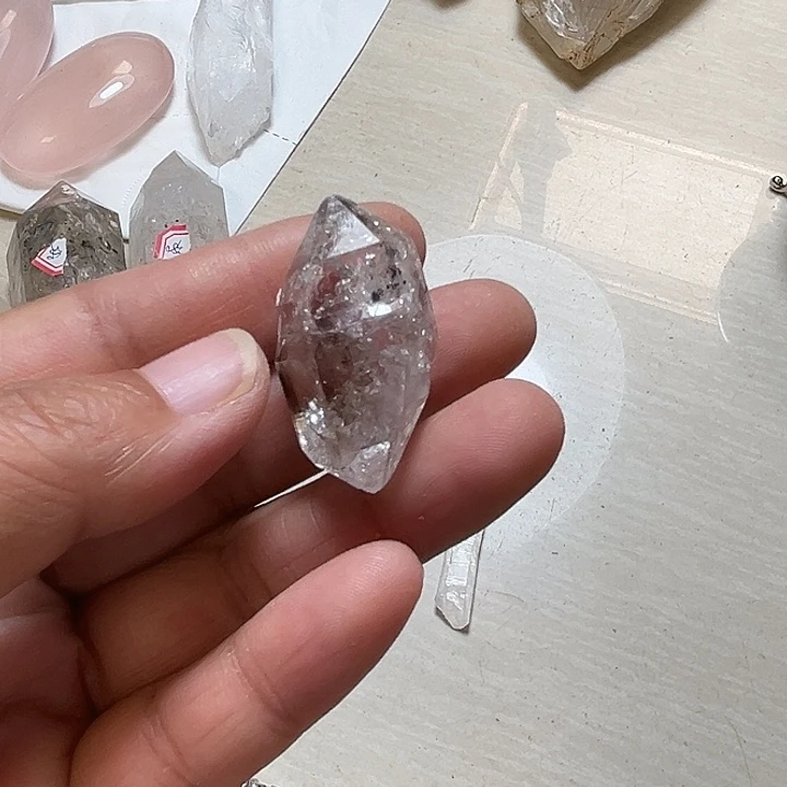 勾***士珠宝半成品水晶未镶嵌