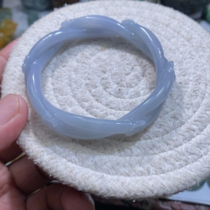 石***运定制翡翠未镶嵌手镯