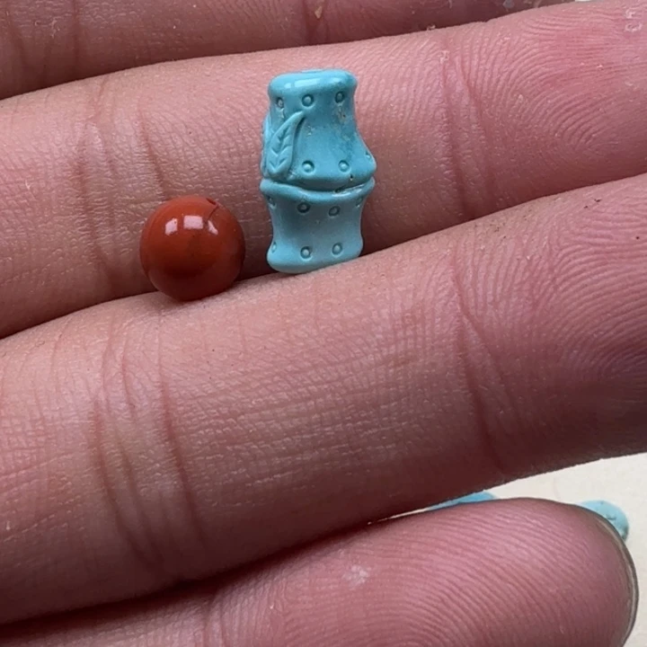南红玛瑙未镶嵌珠宝奇石