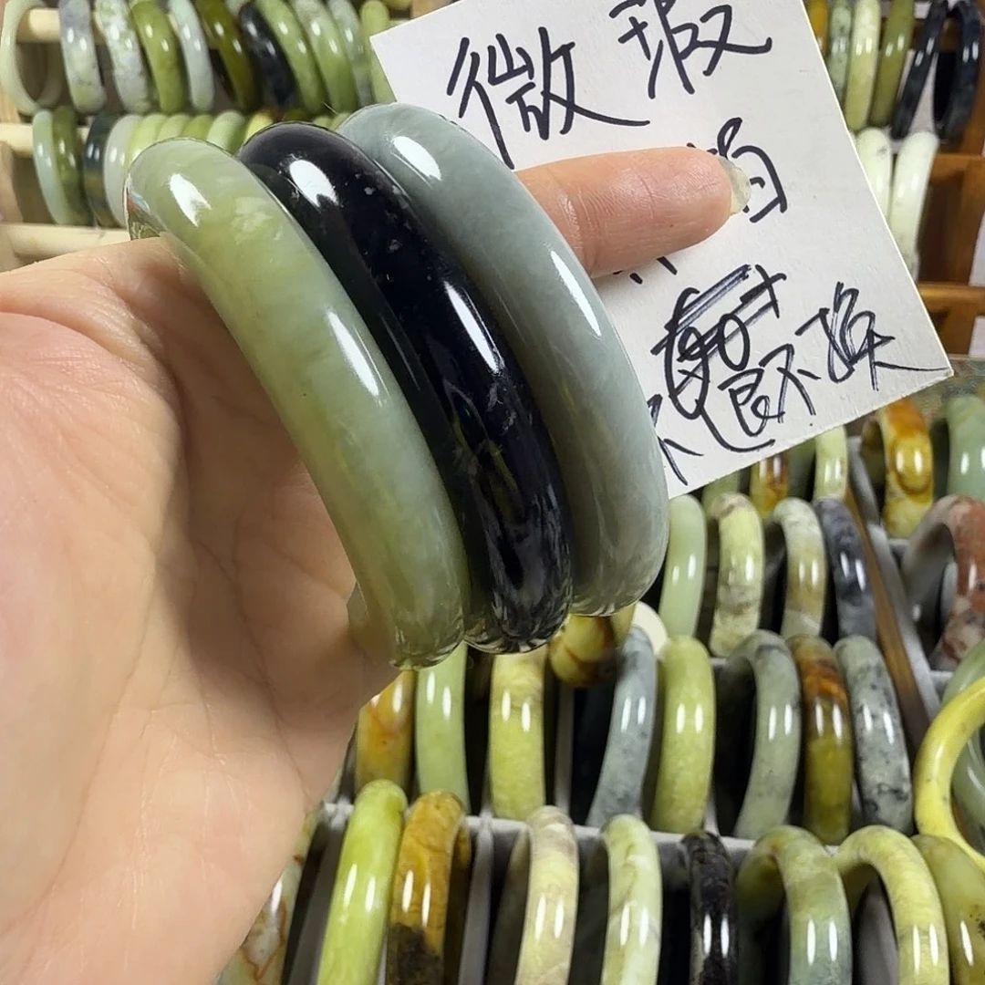 小***刘蛇纹石玉未镶嵌手镯