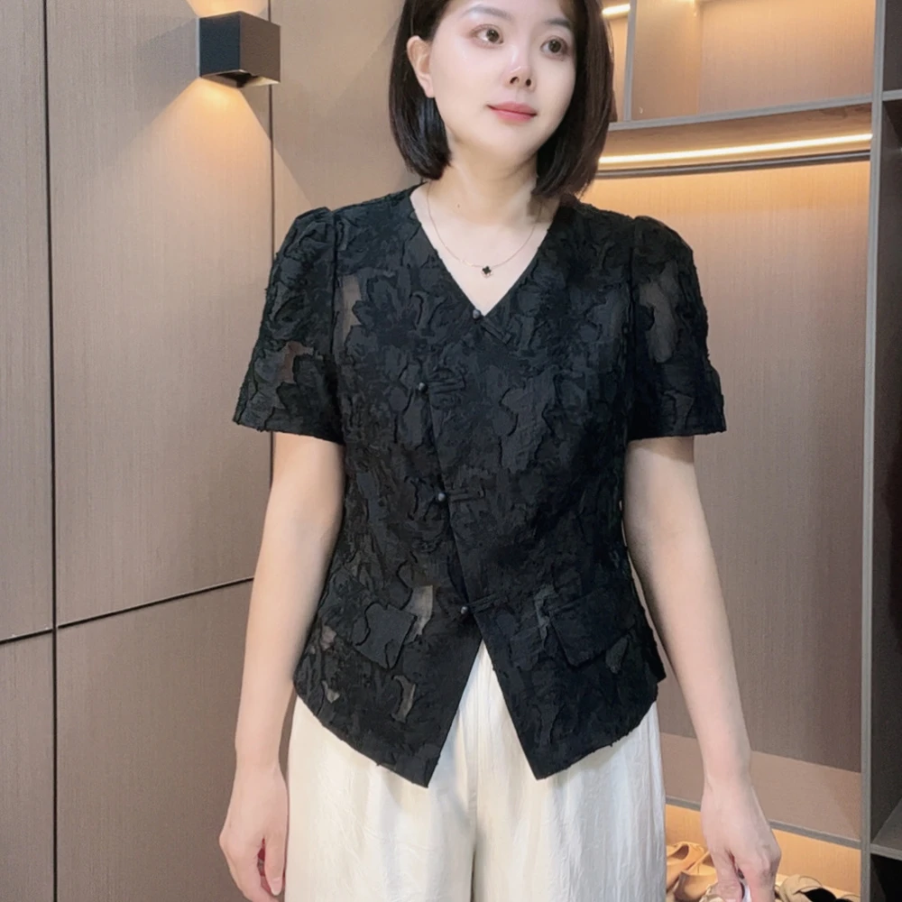 炫女人女装气质时尚休闲百搭夏季洋气短袖镂空设计感V领小衫2139