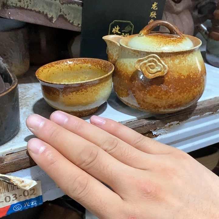 瓷片然后又要在这里去看看