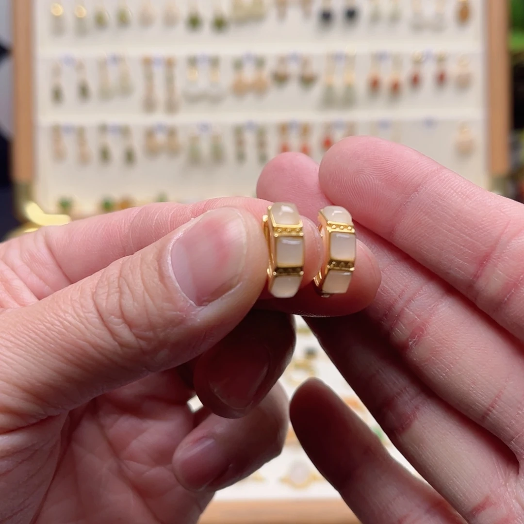 和田玉银S925镶嵌耳饰