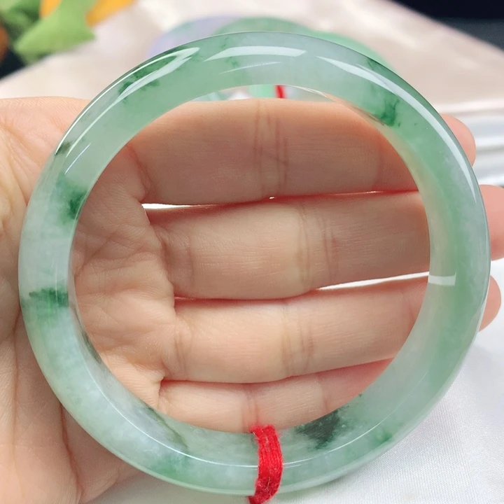 翡翠手镯未镶嵌冰飘花61