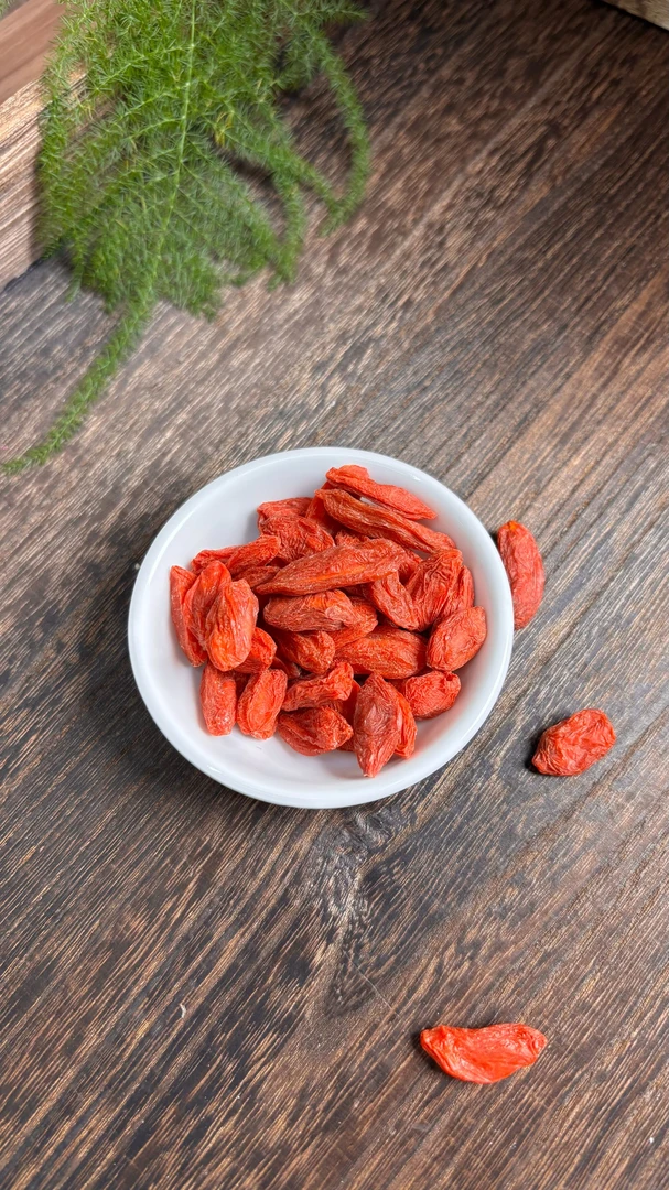 红枸杞宁夏特级红枸杞大果无硫熏泡水泡酒煲汤枸杞产地特级大果