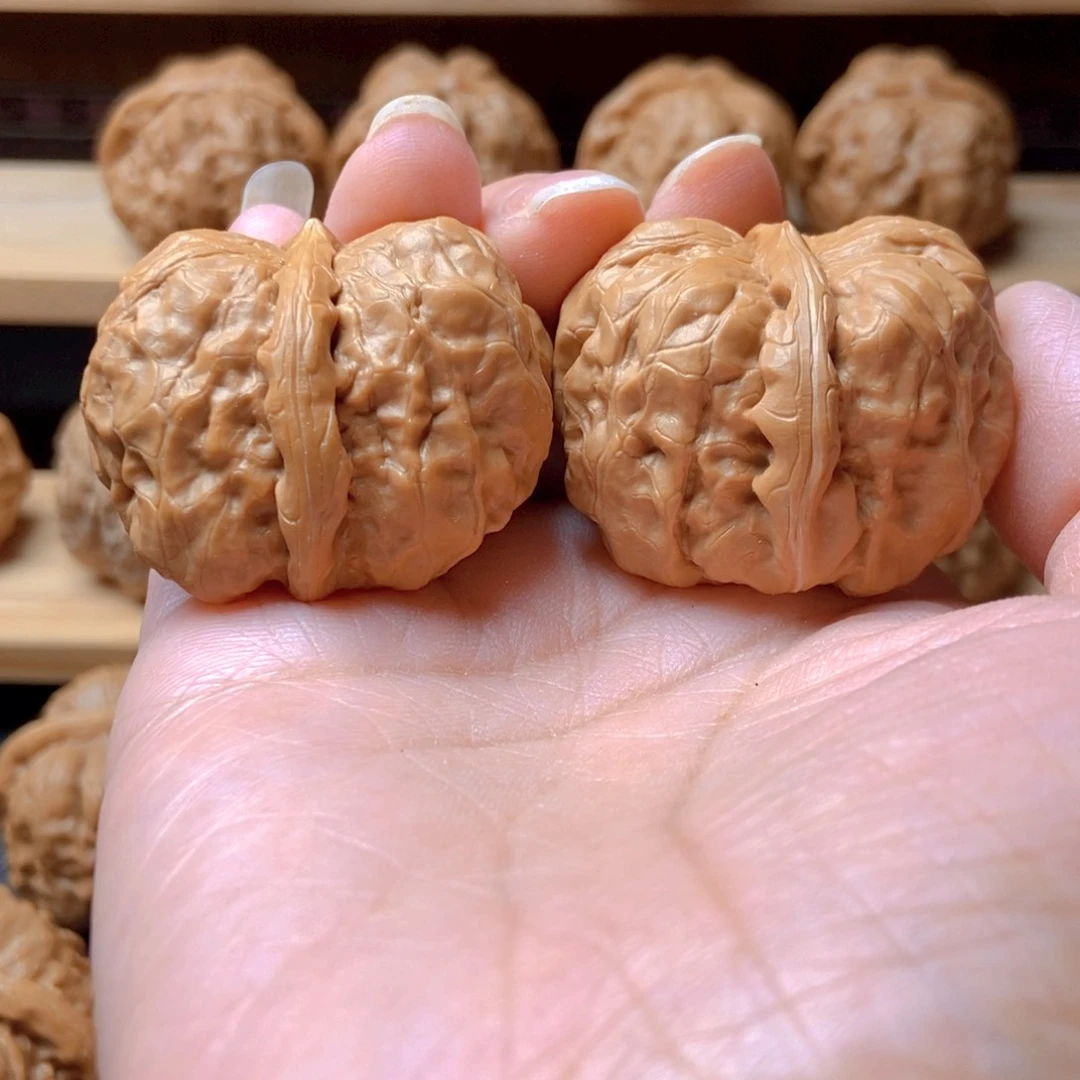 文玩核桃吊坠蛤蟆头