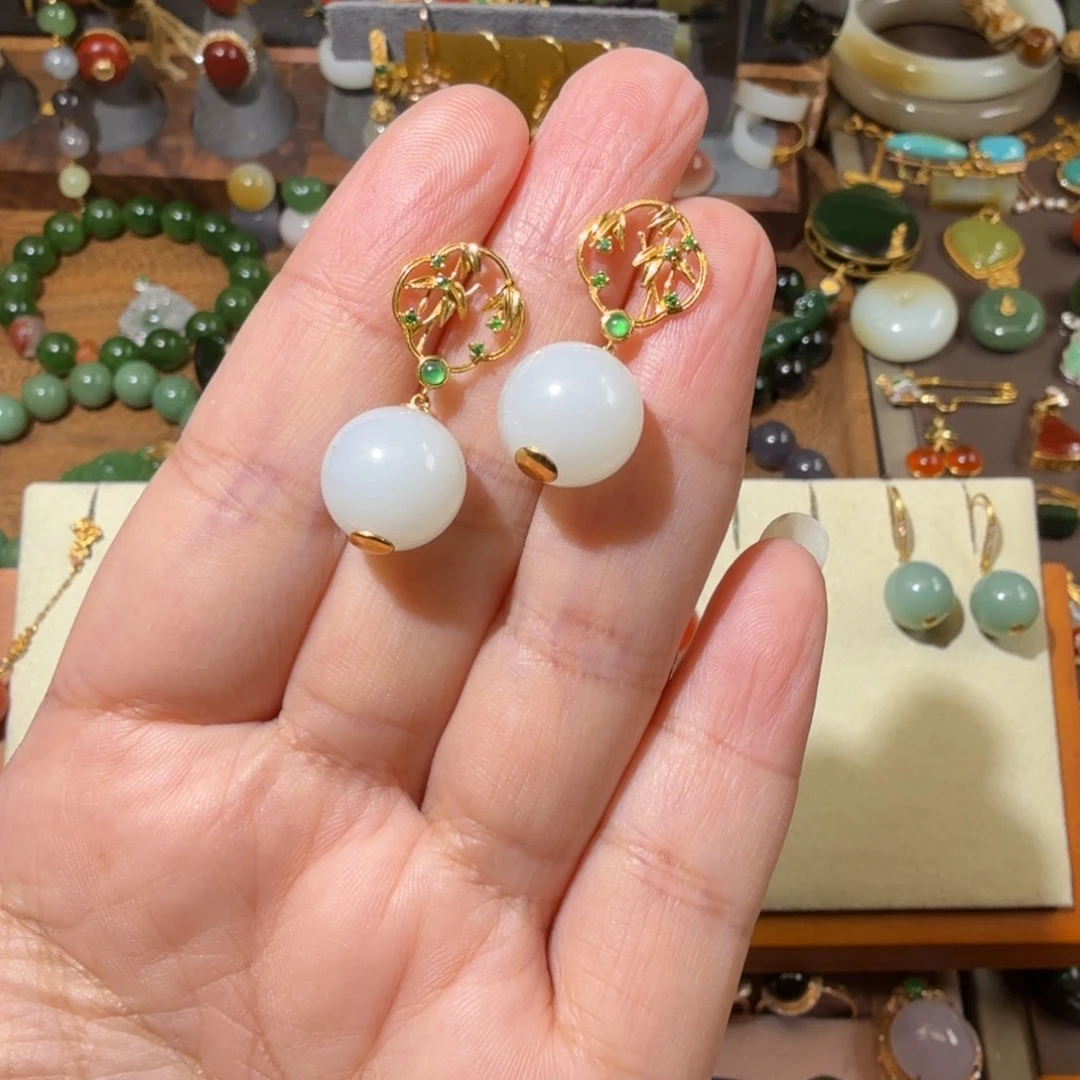 s***n和田玉（白玉）18K金镶嵌耳饰