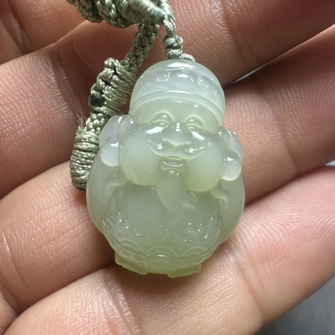 放漏哥家的独家雕刻件和田玉天青蓝文财神吊坠，和田玉高级品质