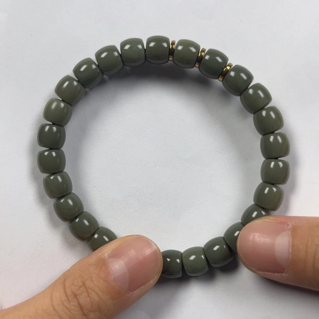 和田玉手链未镶嵌卡8直切