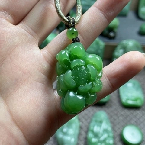 【闪购商品】颈饰未镶嵌和田玉