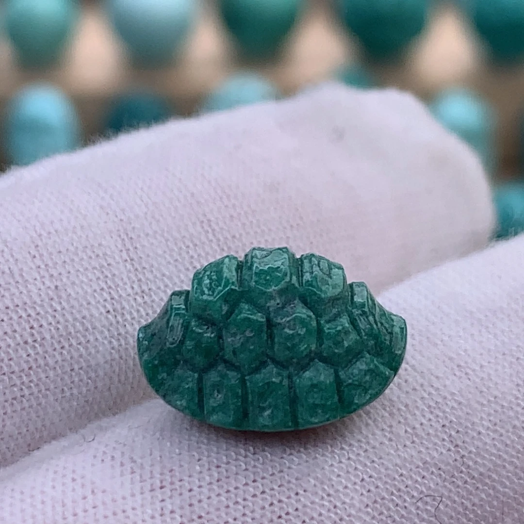 绿松石未镶嵌珠宝奇石原矿绿松石富甲配饰