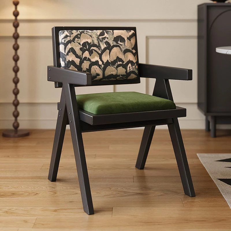 餐椅家用实木椅子法式复古软包扶手靠背椅阳台茶椅中古昌迪加尔