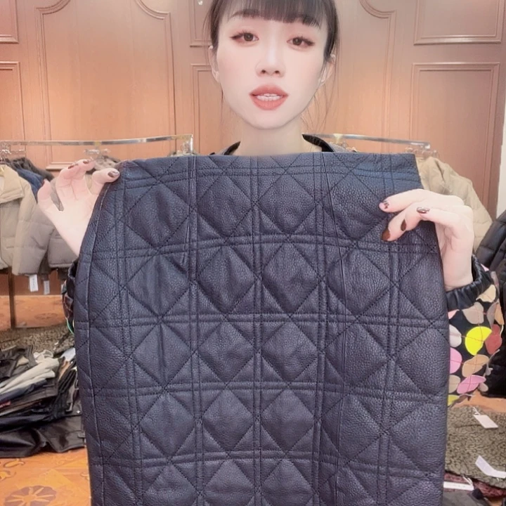 80……90斤皮短裙，，