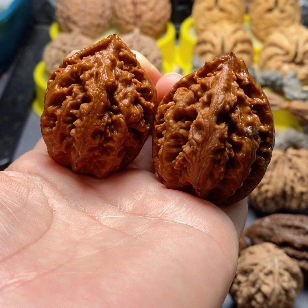 文玩核桃吊坠瑕疵16