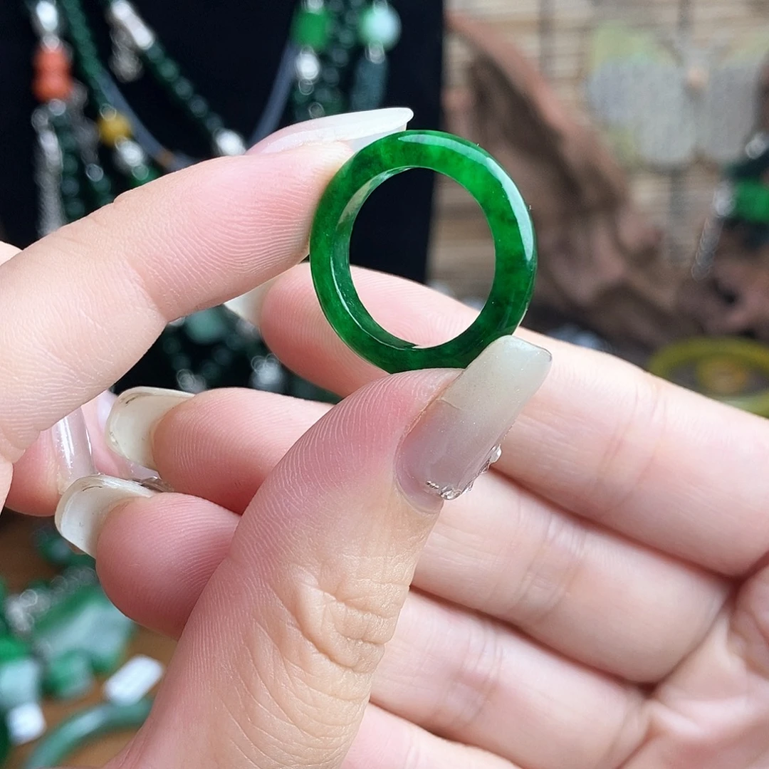 G****翡翠未镶嵌手链99