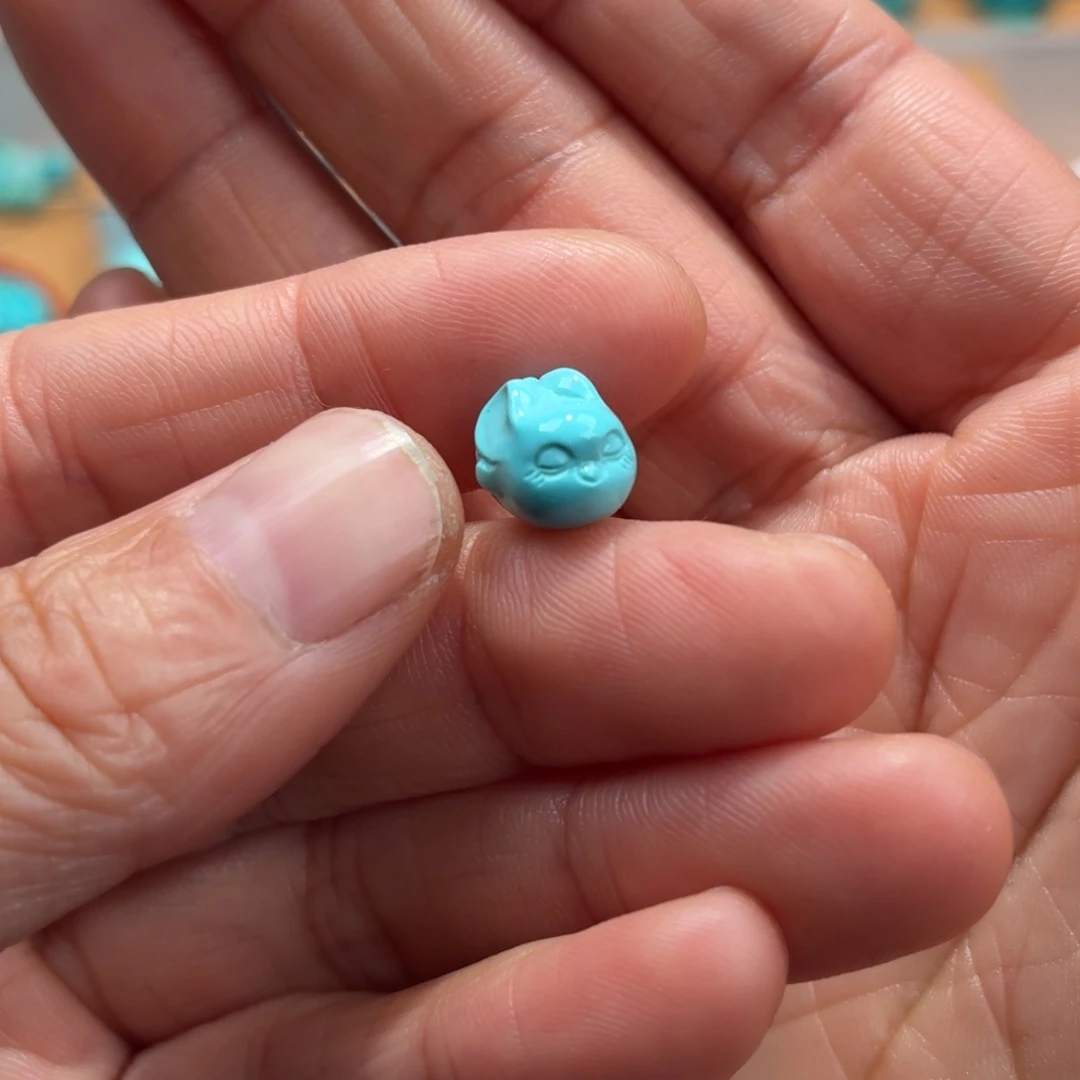 绿松石未镶嵌珠宝奇石