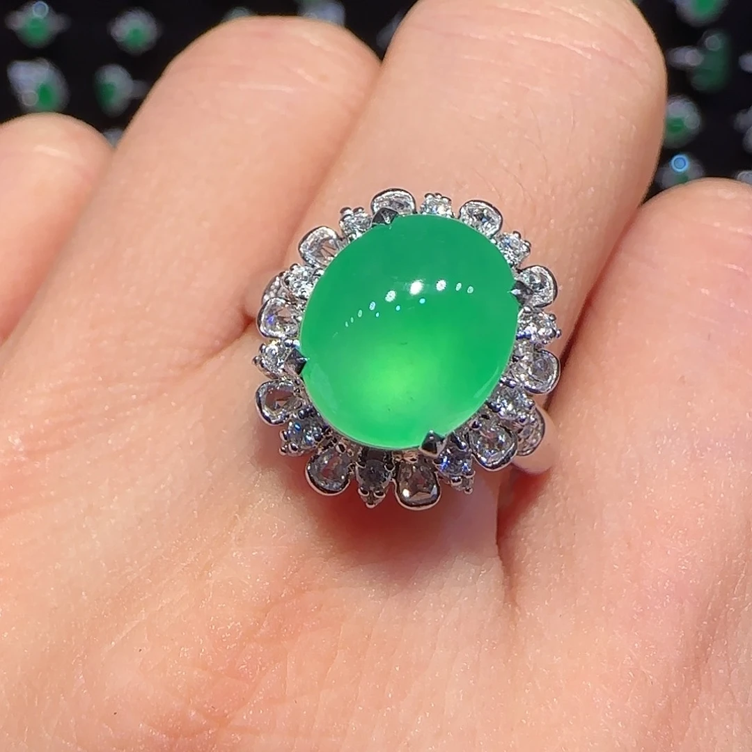 翡翠戒指18K金镶嵌戒指