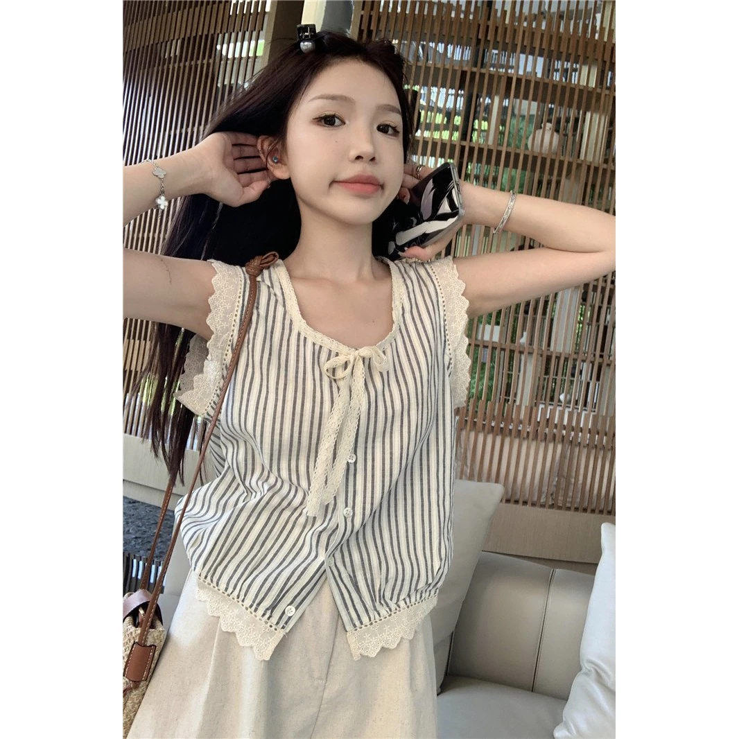 无袖上衣女夏季新款法式复古条纹衬衫设计感小众蕾丝拼接辣妹上衣