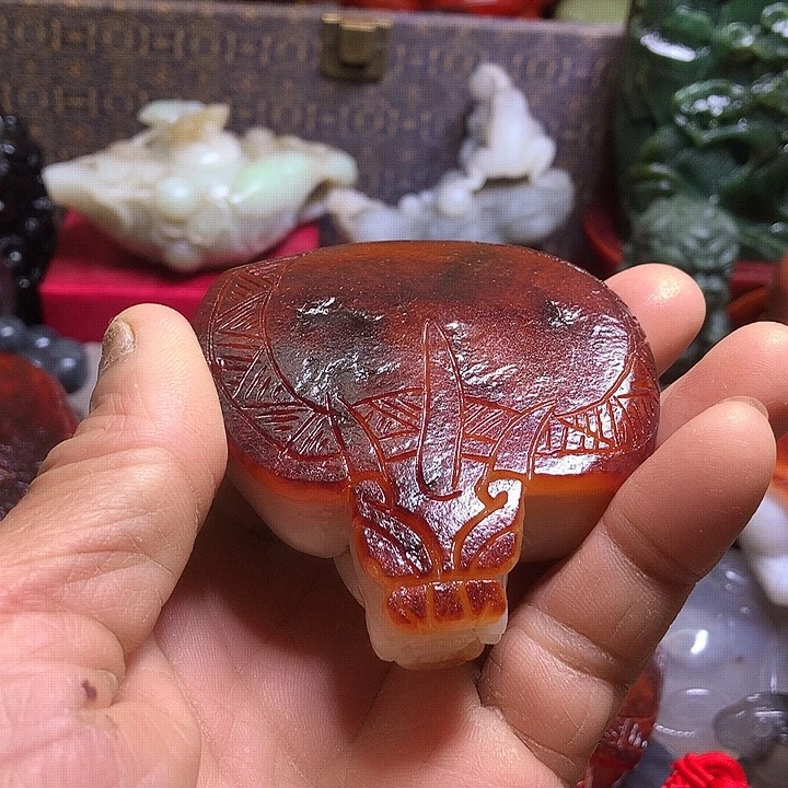 未镶嵌和田玉（糖玉）挂件