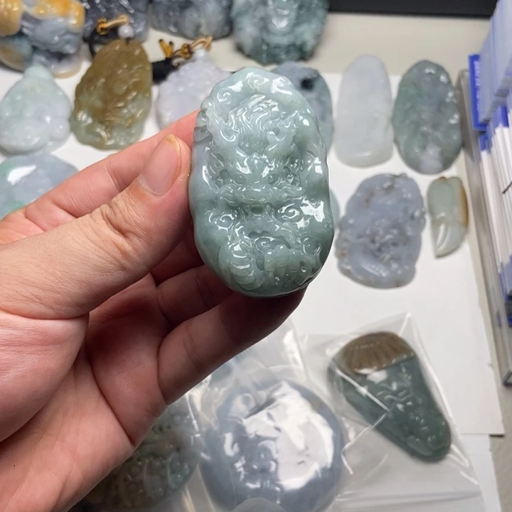 颈饰未镶嵌翡翠龙牌26