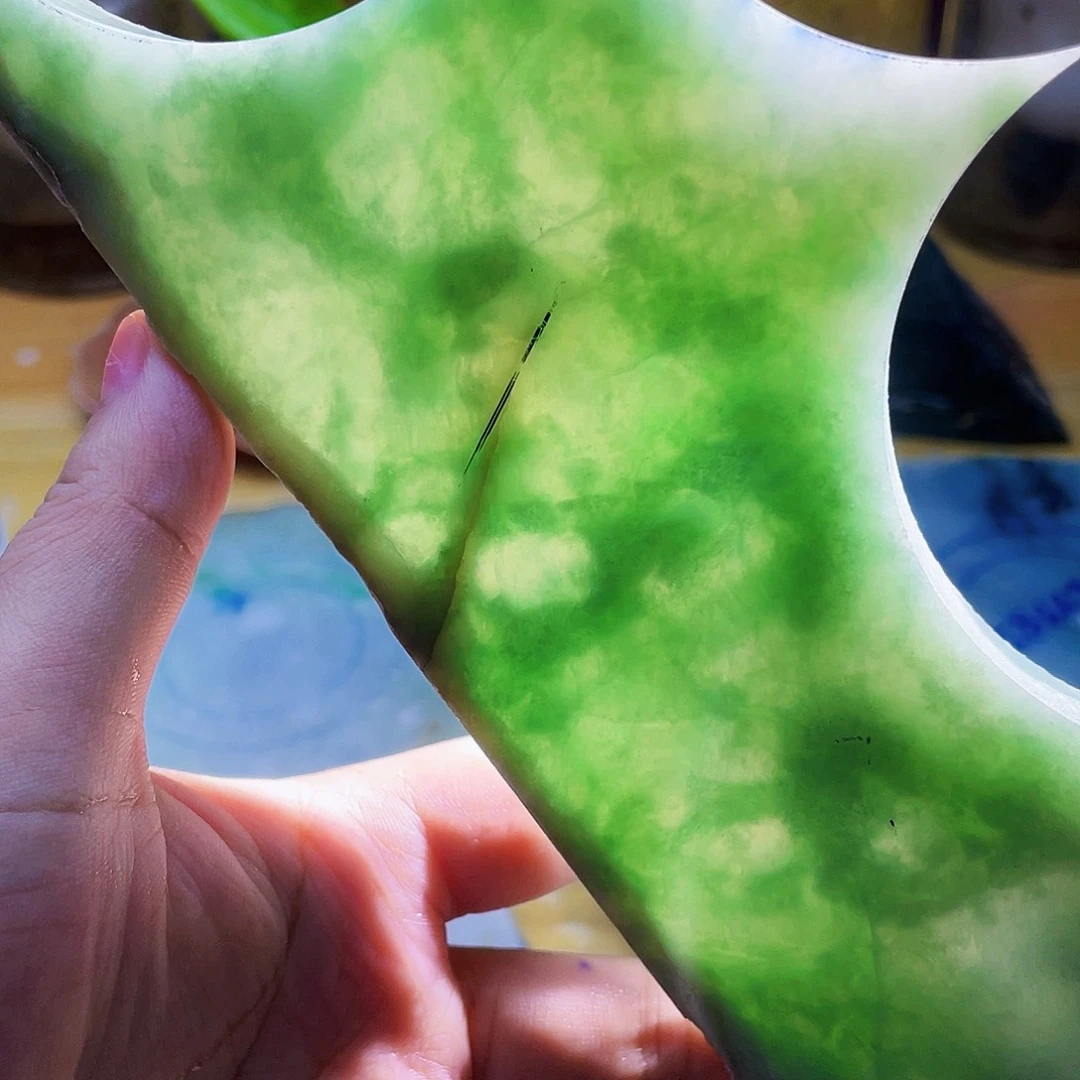 翡翠未镶嵌颈饰毛料17