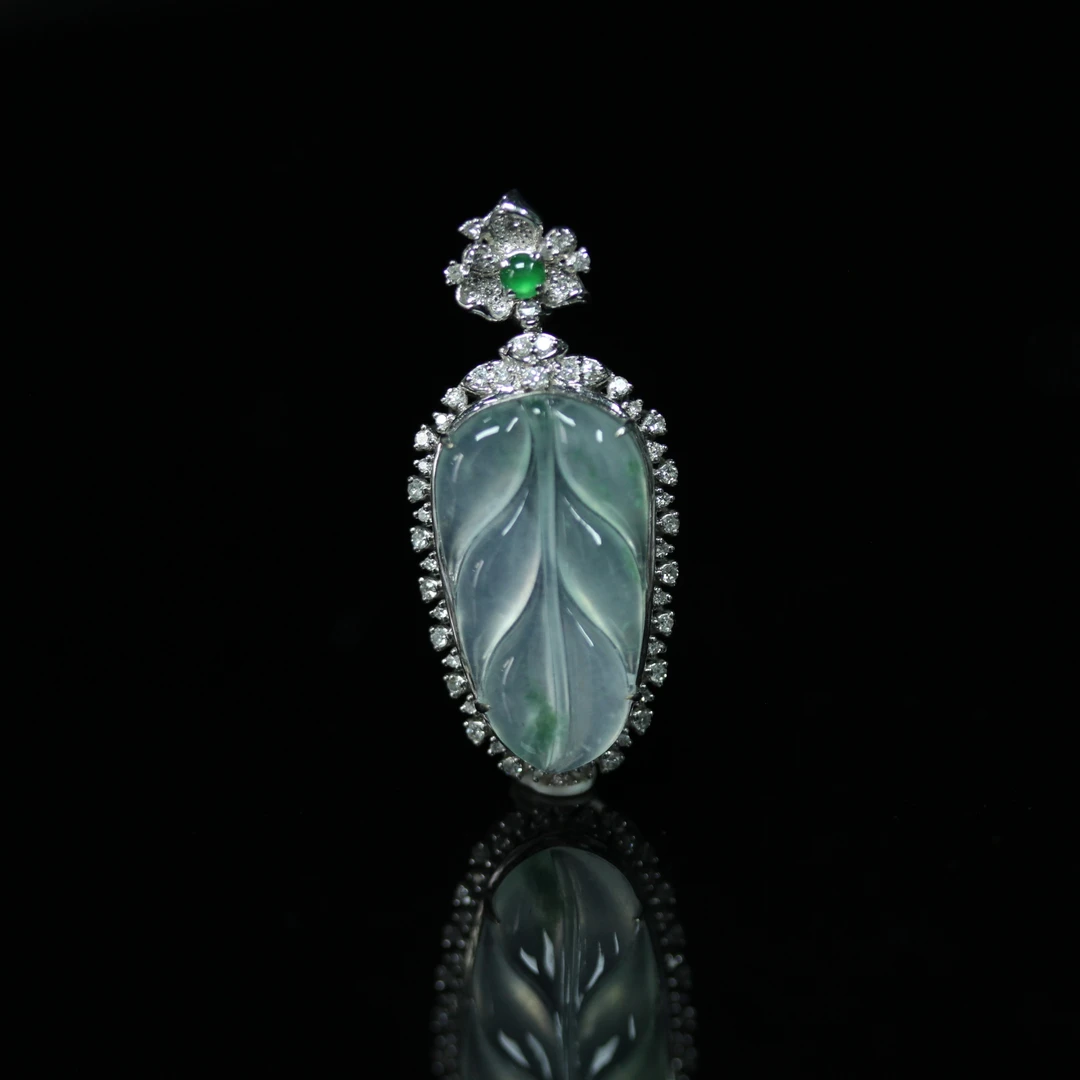 天然缅甸翡翠A货18K白金镶金枝玉叶叶子吊坠/01019142/拍卖