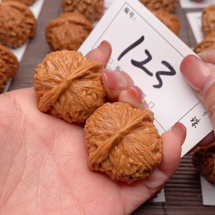 文玩核桃吊坠37宫灯123